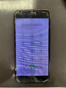 液晶が壊れたiPhone 8Plus