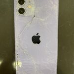 【アイフォン12】背面がバキバキに割れてしまったiPhone12の修理