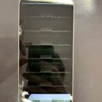 【アイフォン】自転車で走行中に落としてしまい、表示が不安定になってしまったiPhone14の画面修理