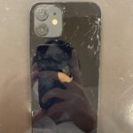 【アイフォン12】背面が割れたiPhone12の修理